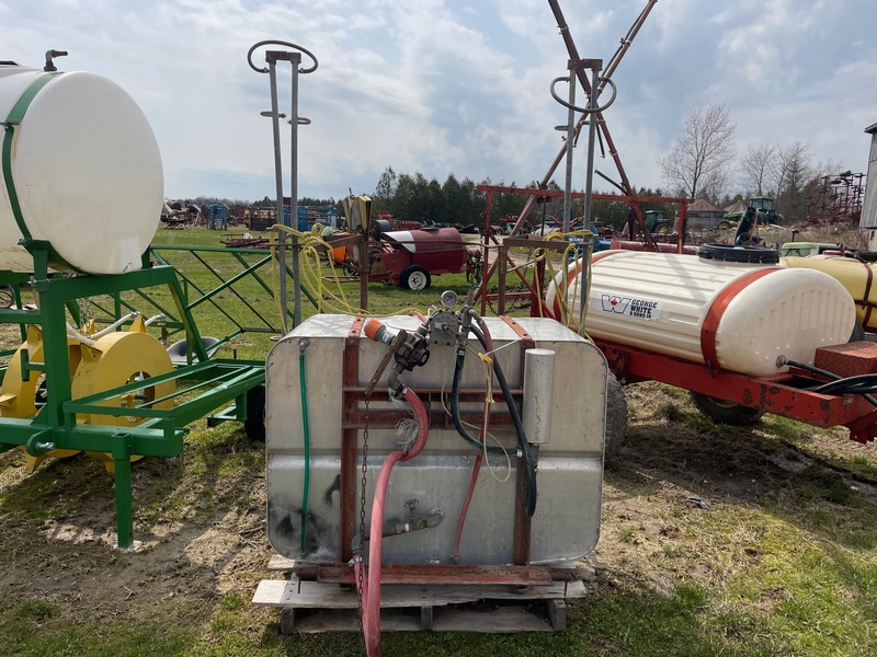 Chemical/Fertilizer Application  Hawkesville 200 Gallon 3pt Sprayer Photo